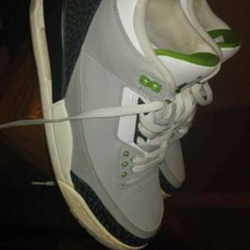 Air Jordan Retro 3s Olive green